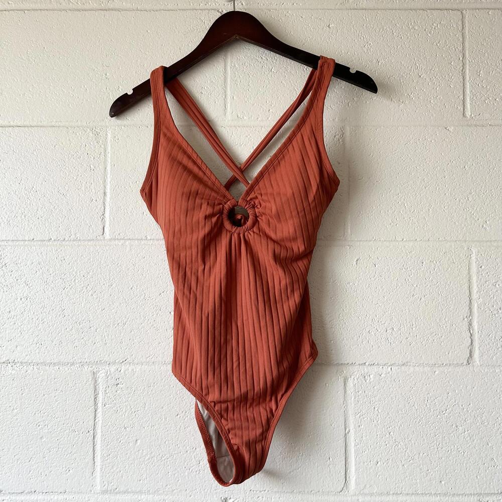 Kona Sol Rust Ribbed Keyhole Ring Crossback One Piece Bikini Women's Small